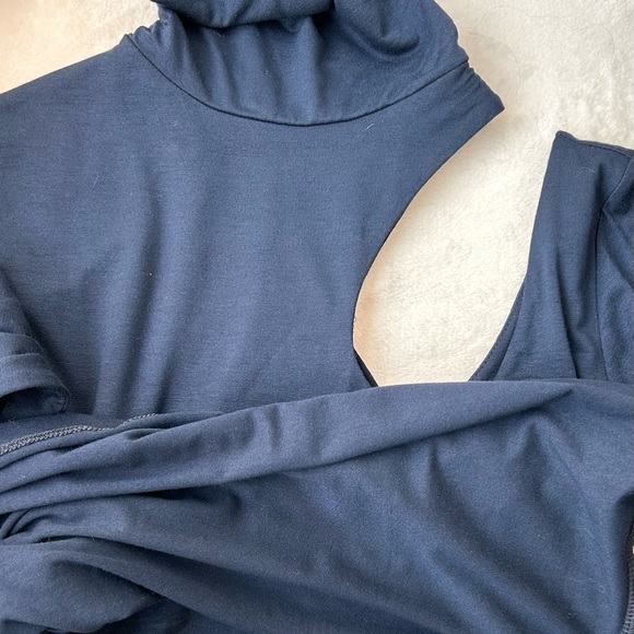 Marcellamoda New York Allegra Navy Cutout Turtle Neck Long Sleeve Jersey - Picture 3 of 8